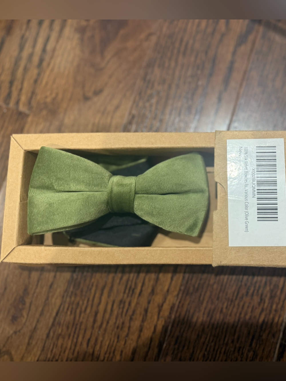 Men's Olive Green Bow Tie - Classic Formal Accessory
